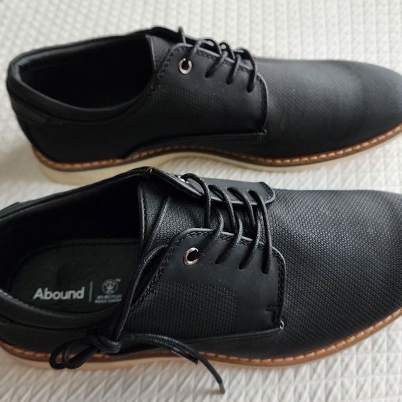 ABOUND New Mens lace-up shoes. - Picture 4 of 8